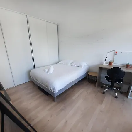 Courtepee - 4 Prs Avec Balcon En Centre 公寓