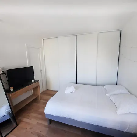 Apartment Courtepee : 4 Prs Avec Balcon En Centre *