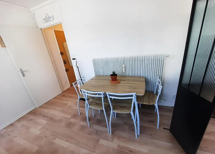 Courtepee - 4 Prs Avec Balcon En Centre