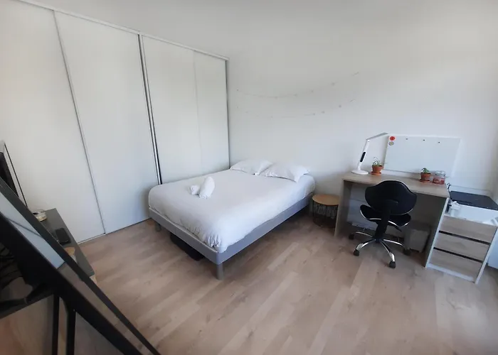 Courtepee - 4 Prs Avec Balcon En Centre 公寓